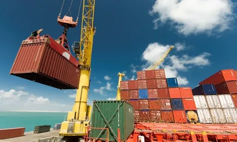 UOB nâng dự báo tăng trưởng Việt Nam lên 6,4%