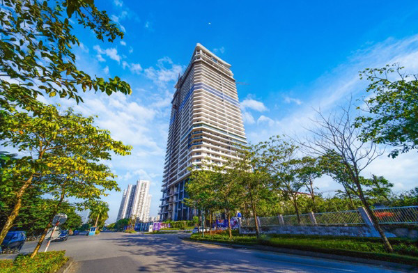 Sở hữu vị thế phong thủy “nhất cận thị, nhị cận giang”, Sunshine Golden River là nơi ngắm cảnh sông Hồng - đón gió Hồ Tây.