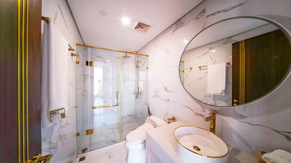 Nội thất liền tường tại đây phù hợp với giá trị căn hộ và tiêu chuẩn của gia đình giàu có.