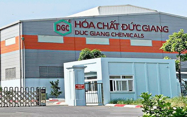 Hóa chất Đức Giang thành lập công ty bất động sản có vốn 500 tỷ đồng chính thức tham gia vào lĩnh vực địa ốc.