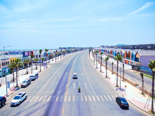 The Tropicana hứa hẹn mang đến không gian mua sắm, giải trí, vui chơi sôi động cho du khách.