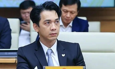 Ông Trần Hùng Huy, Chủ tịch Ngân hàng ACB: Nhu cầu tín dụng của bất động sản rất lớn nhưng ngân hàng lúng túng vì thiếu nghị định, thông tư