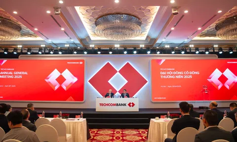 ĐHCĐ Techcombank 2025: Đẩy mạnh phát triển hệ sinh thái dựa trên công nghệ dữ liệu trong kỷ nguyên mới, chia cổ tức bằng tiền mặt 1.000 đồng/cổ phiếu
