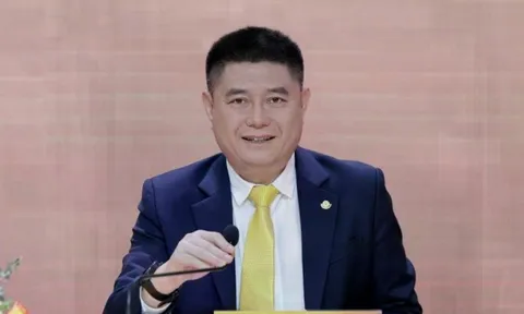 Ông Nguyễn Đức Thụy làm quyền tổng giám đốc Sacombank, ngân hàng đổi logo và bầu bổ sung thành viên HĐQT