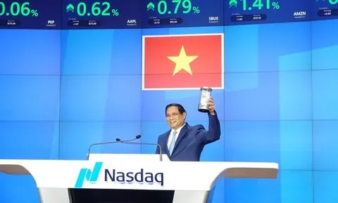 Thủ tướng rung chuông khai phiên sàn chứng khoán lớn thứ hai thế giới
